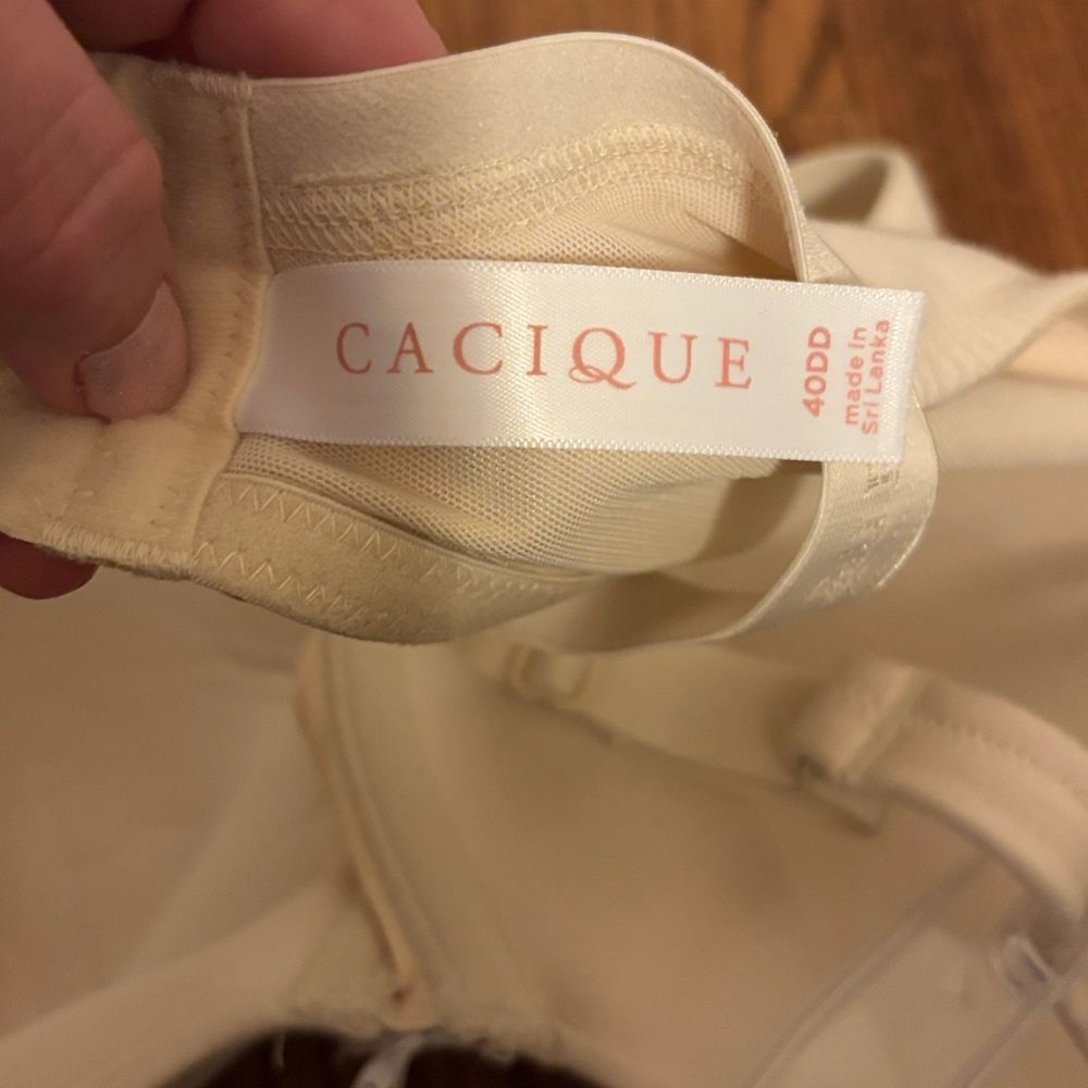 Cacique Lightly Lined T-shirt Bra Size 40DD - Picture 3 of 4